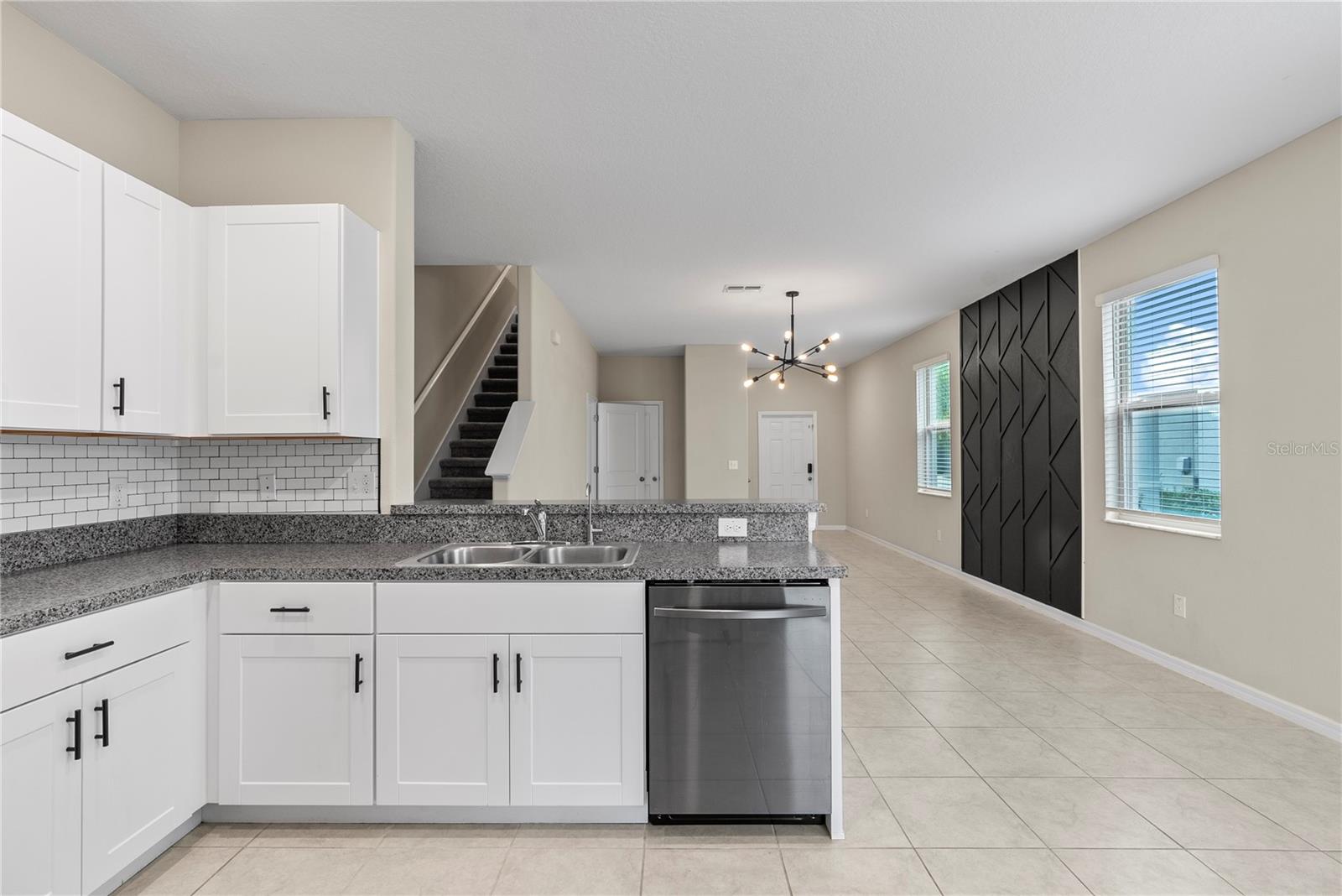 7230 SWEET ALYSSUM CT