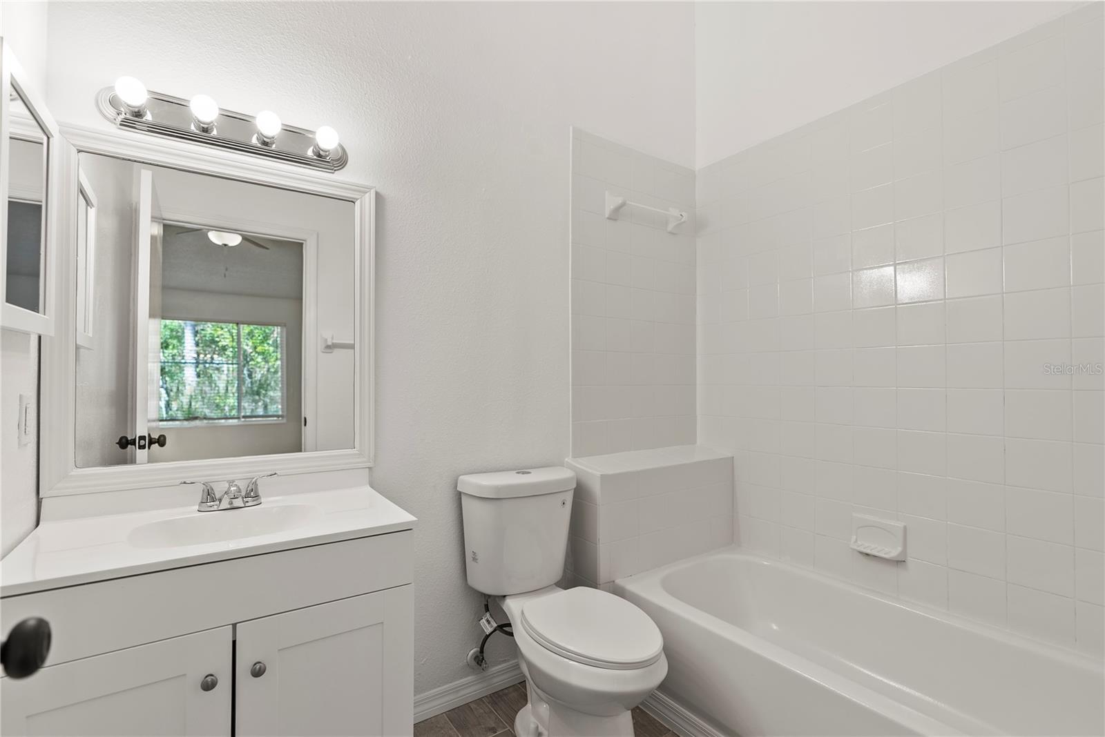 8646 HUNTERS KEY CIR