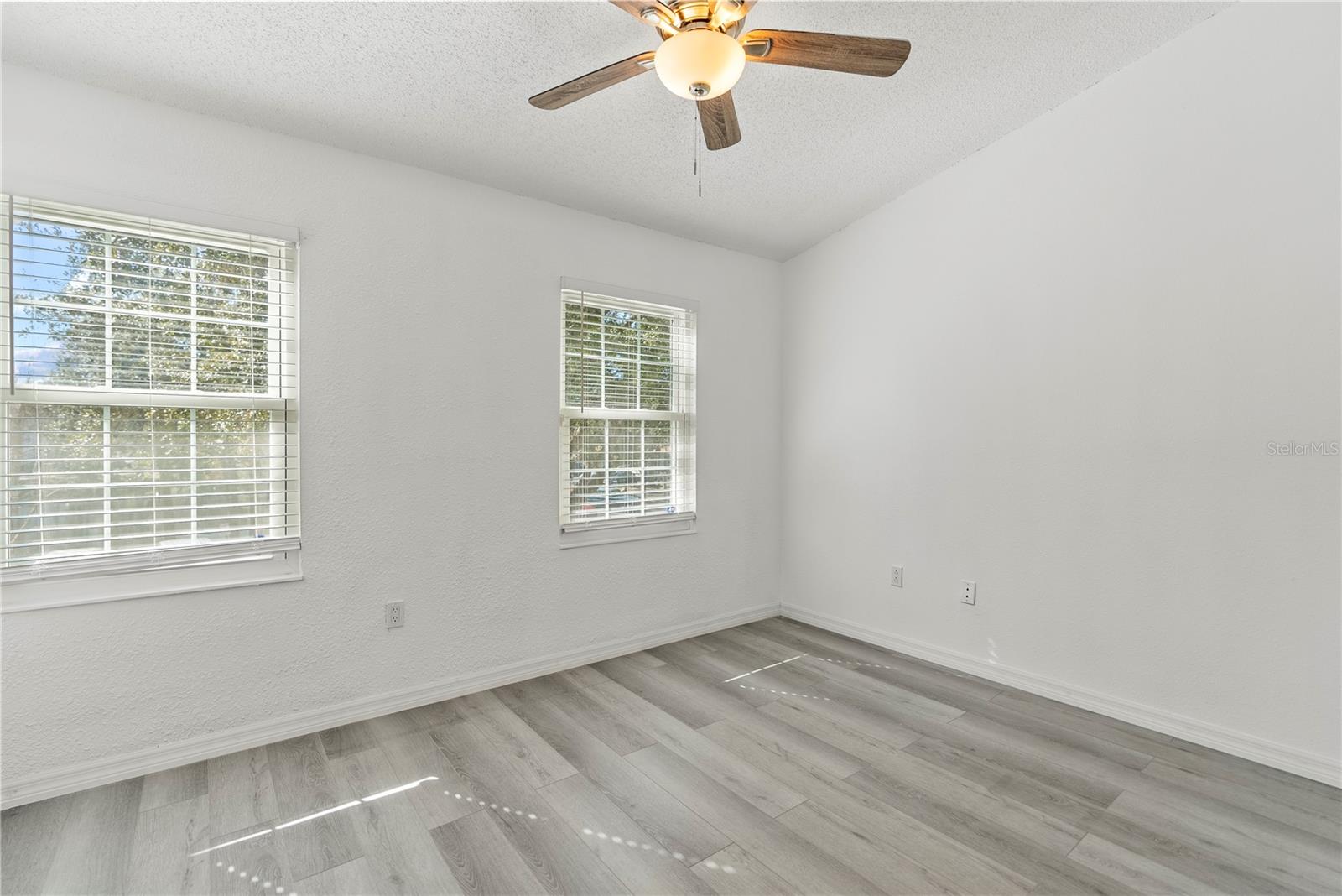 8646 HUNTERS KEY CIR