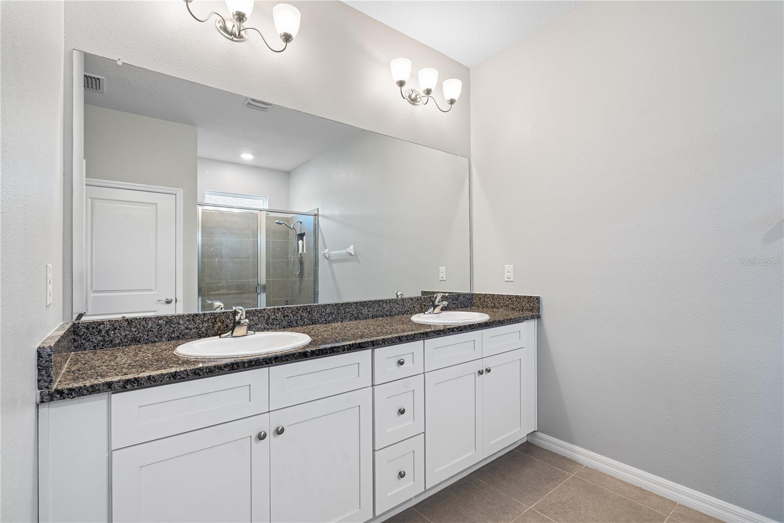 1092 PIPESTONE PL