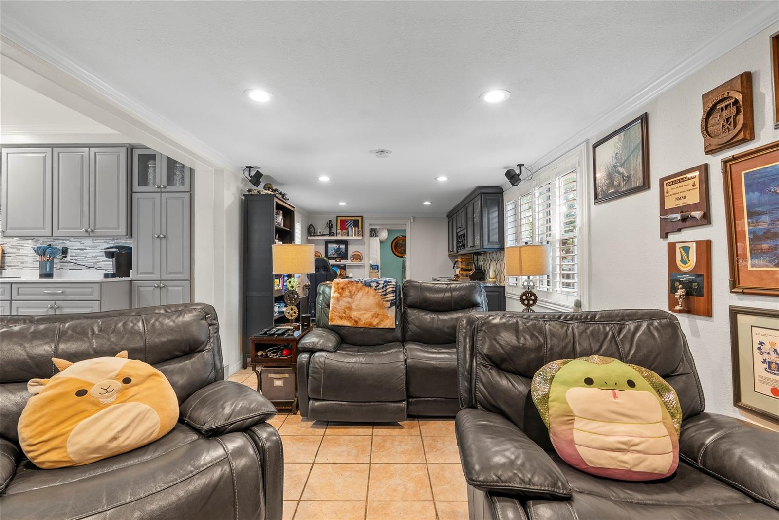 510 BROXBURN AVE