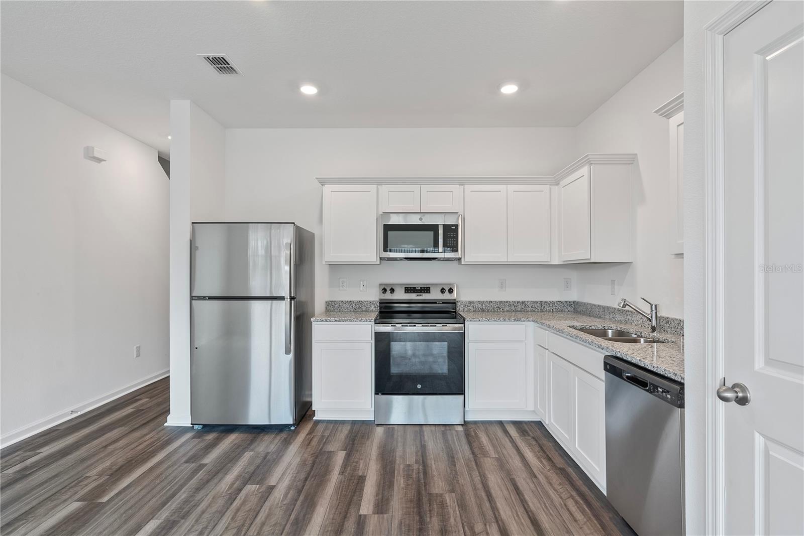 6159 CALLE OCHOA ST