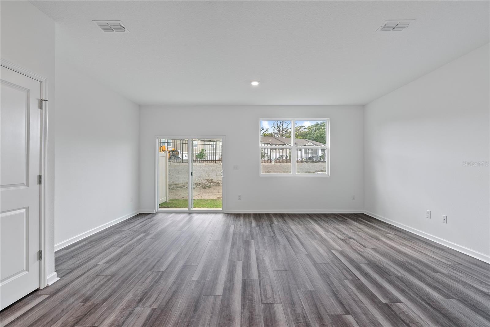 6159 CALLE OCHOA ST