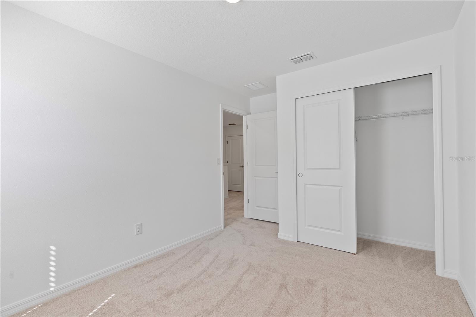 2128 HALLIER CV