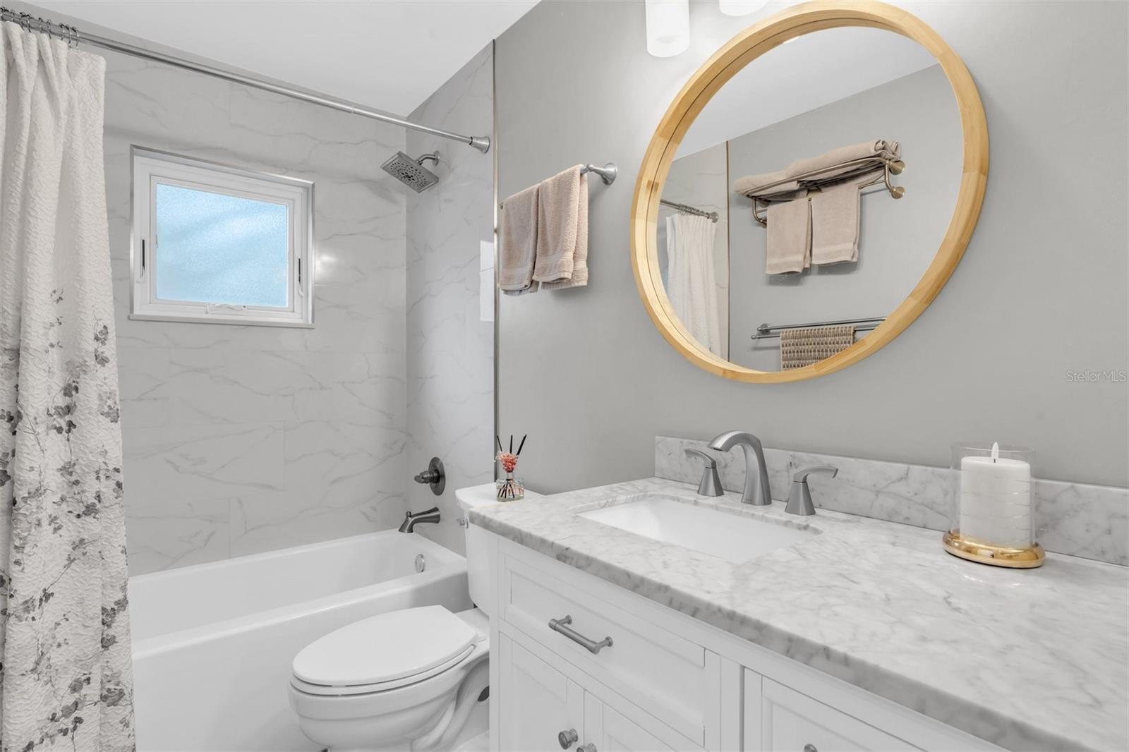 1428 CHESTERFIELD DR