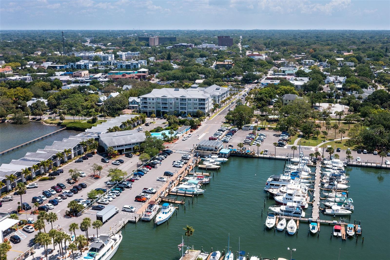 1428 CHESTERFIELD DR