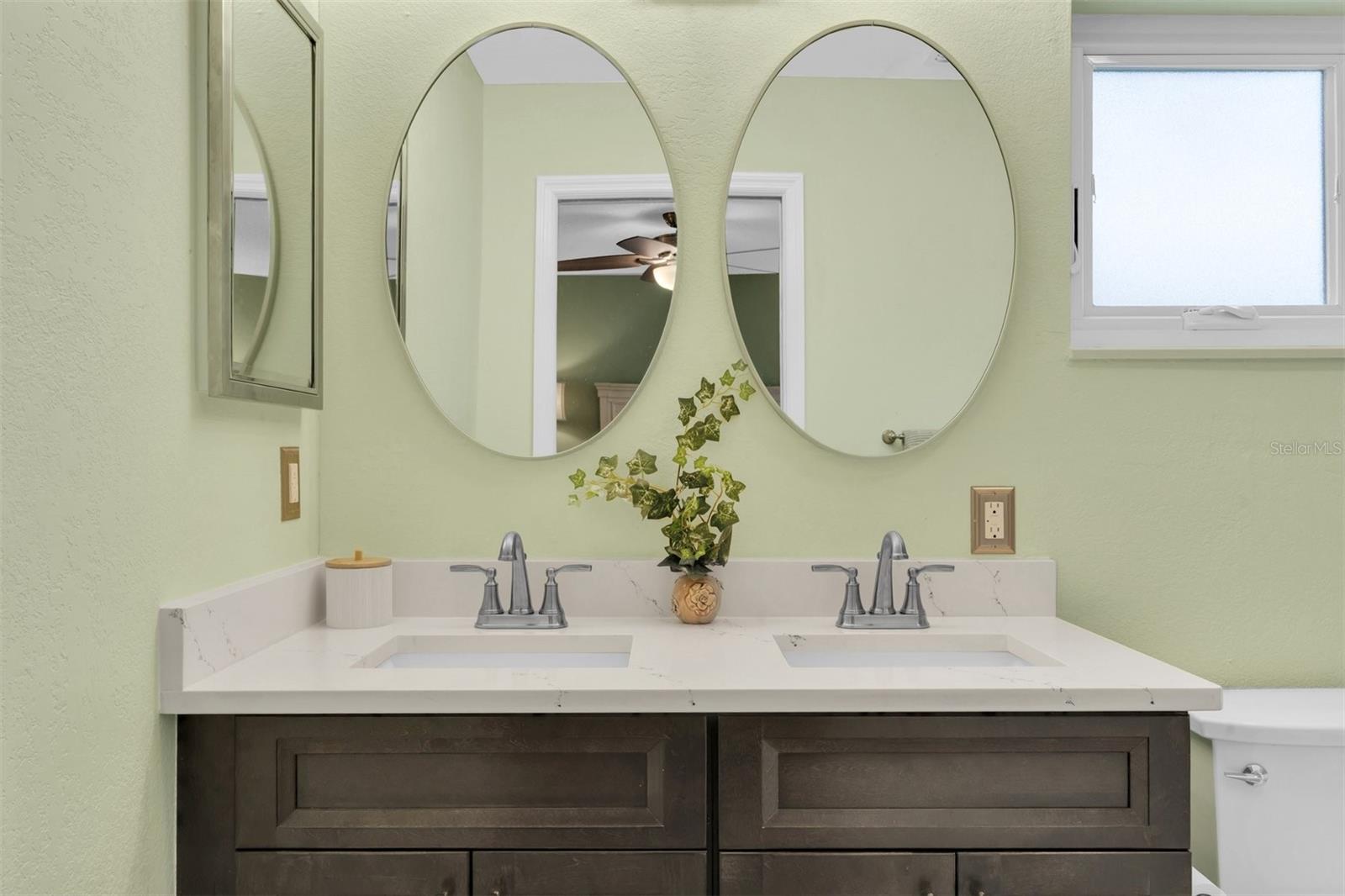 1428 CHESTERFIELD DR