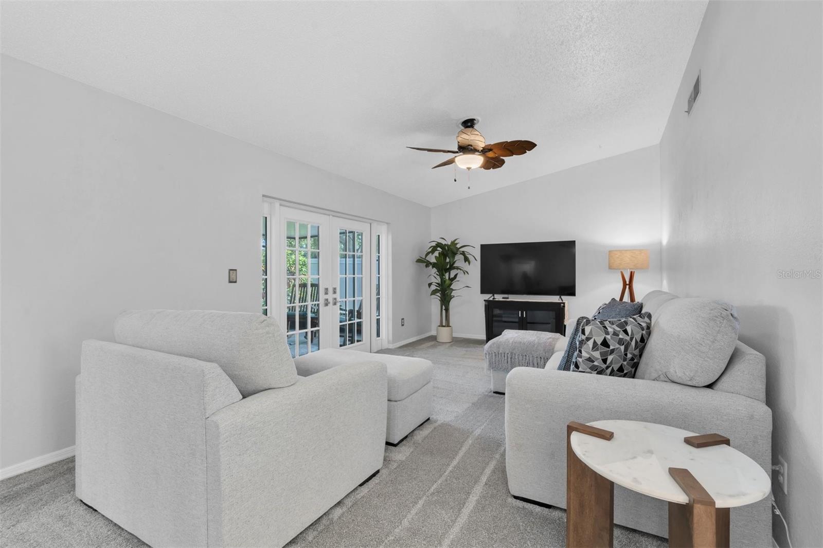 1428 CHESTERFIELD DR