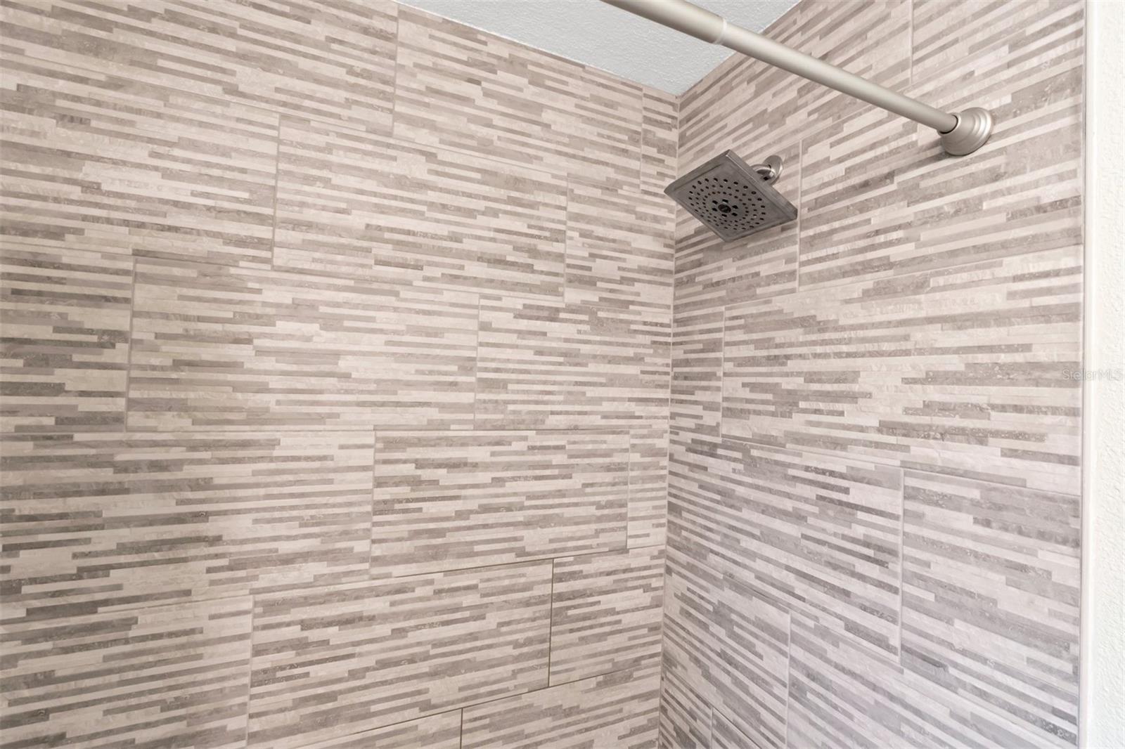 1428 CHESTERFIELD DR