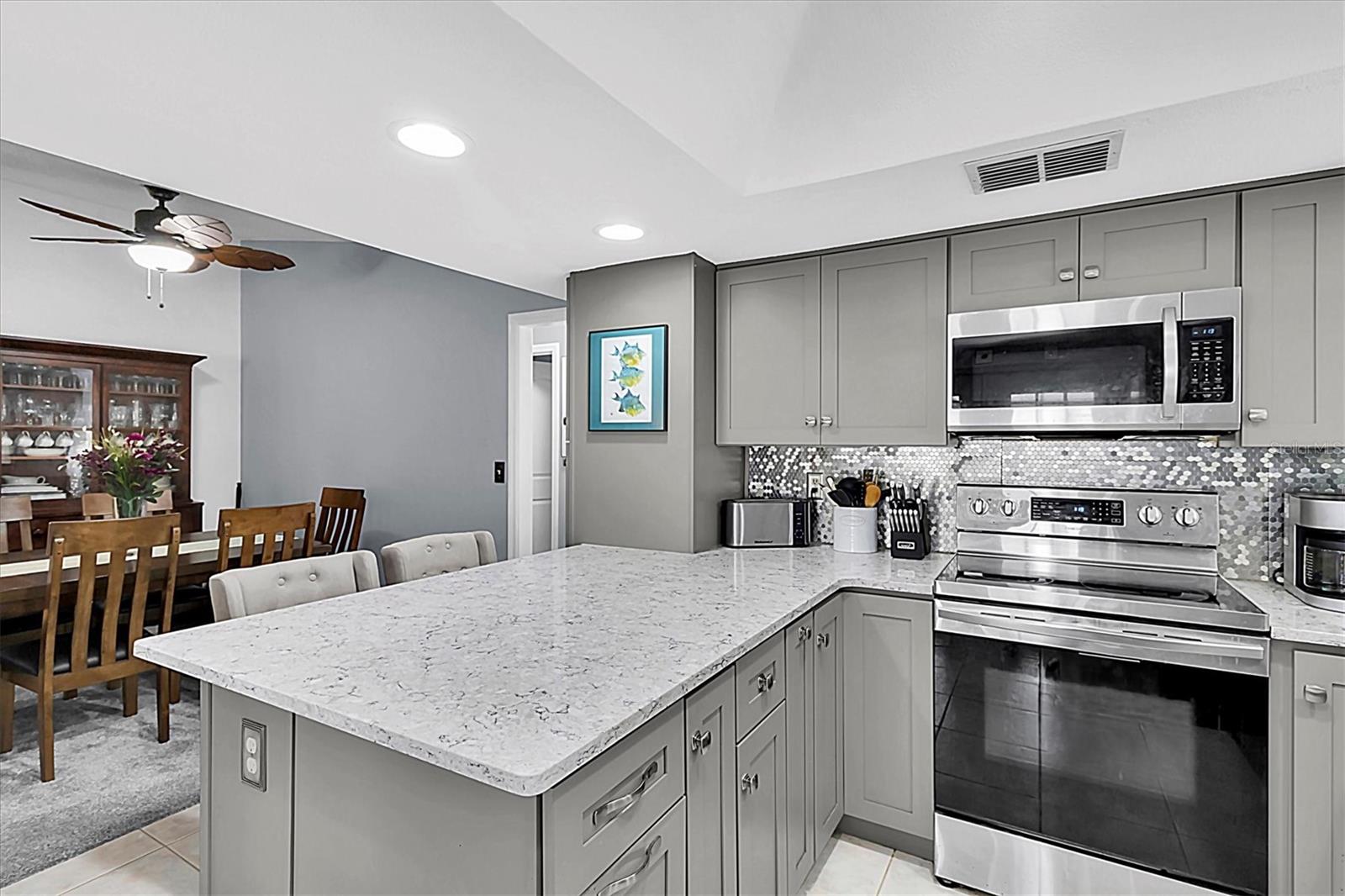 1428 CHESTERFIELD DR