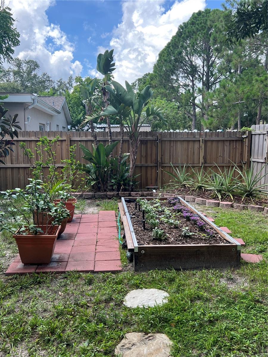 1428 CHESTERFIELD DR