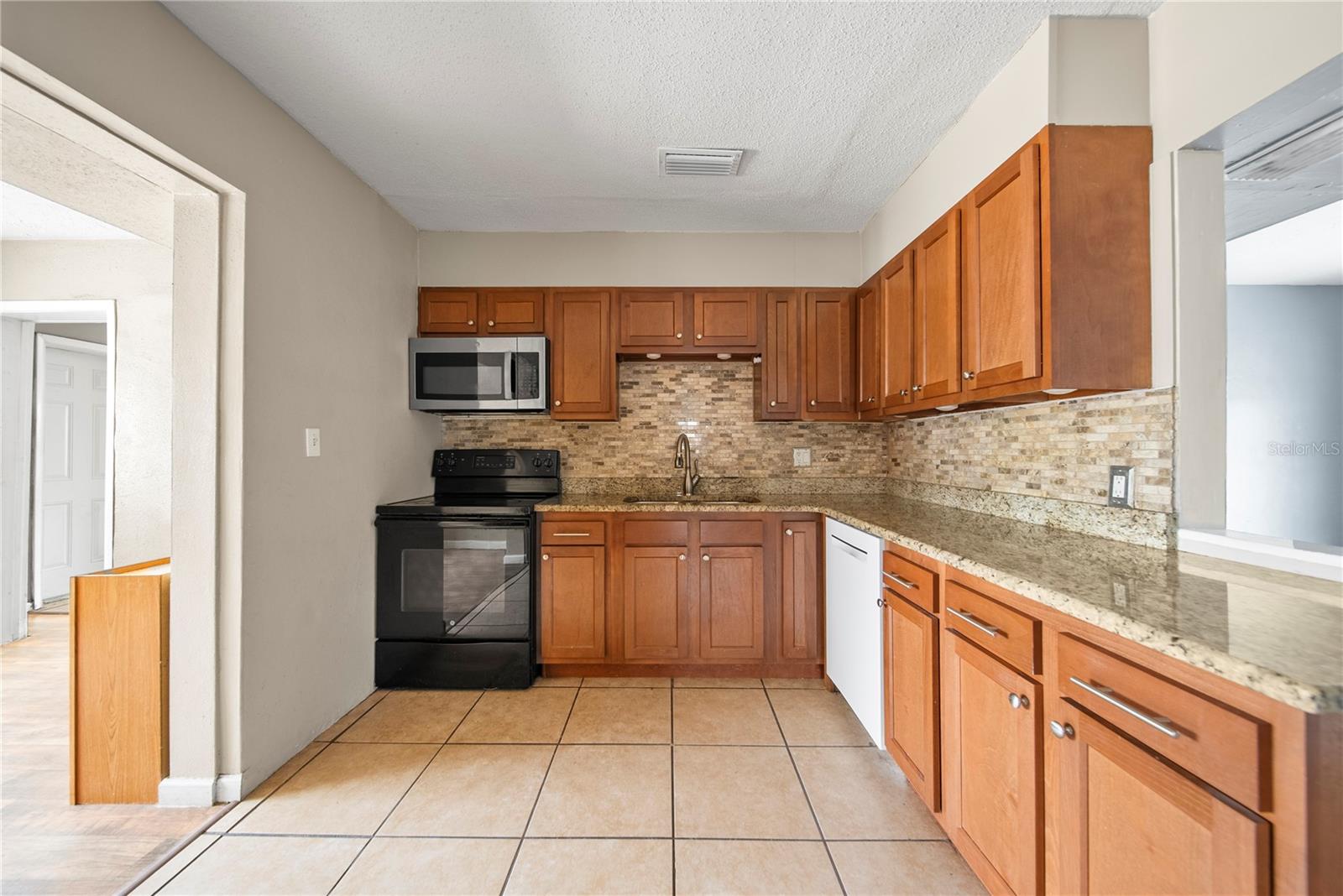 10602 CAMELIA DR