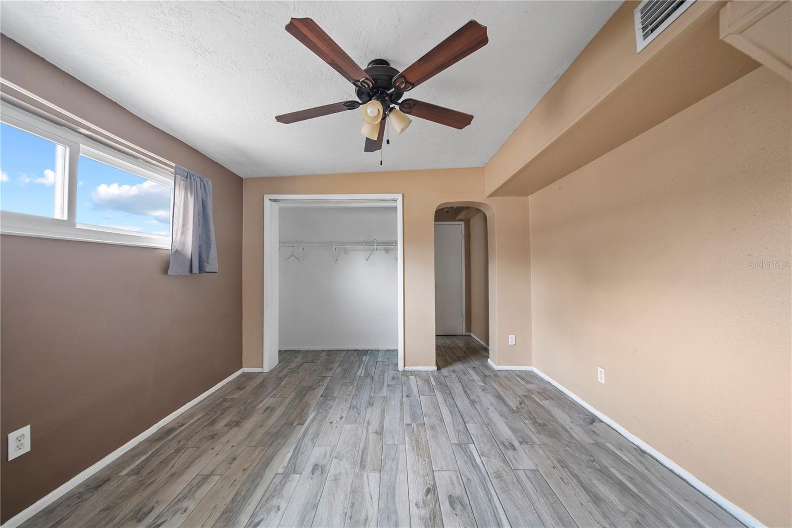 10602 CAMELIA DR