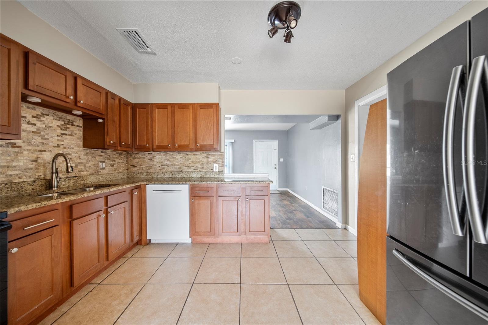 10602 CAMELIA DR