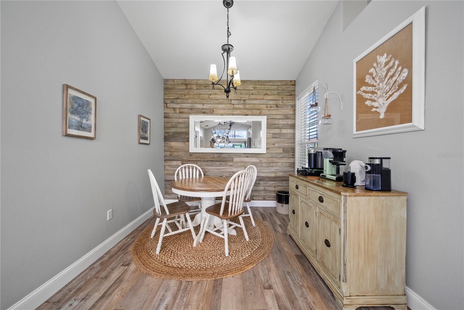 4512 POINTE O WOODS DR