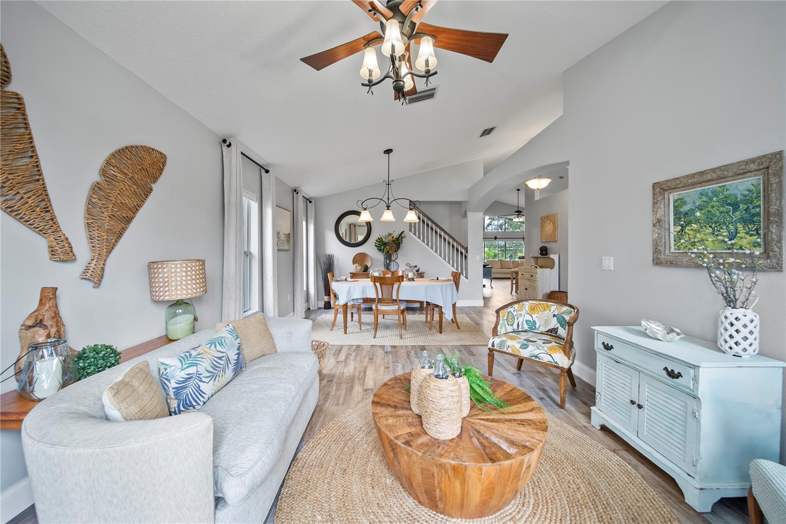 4512 POINTE O WOODS DR