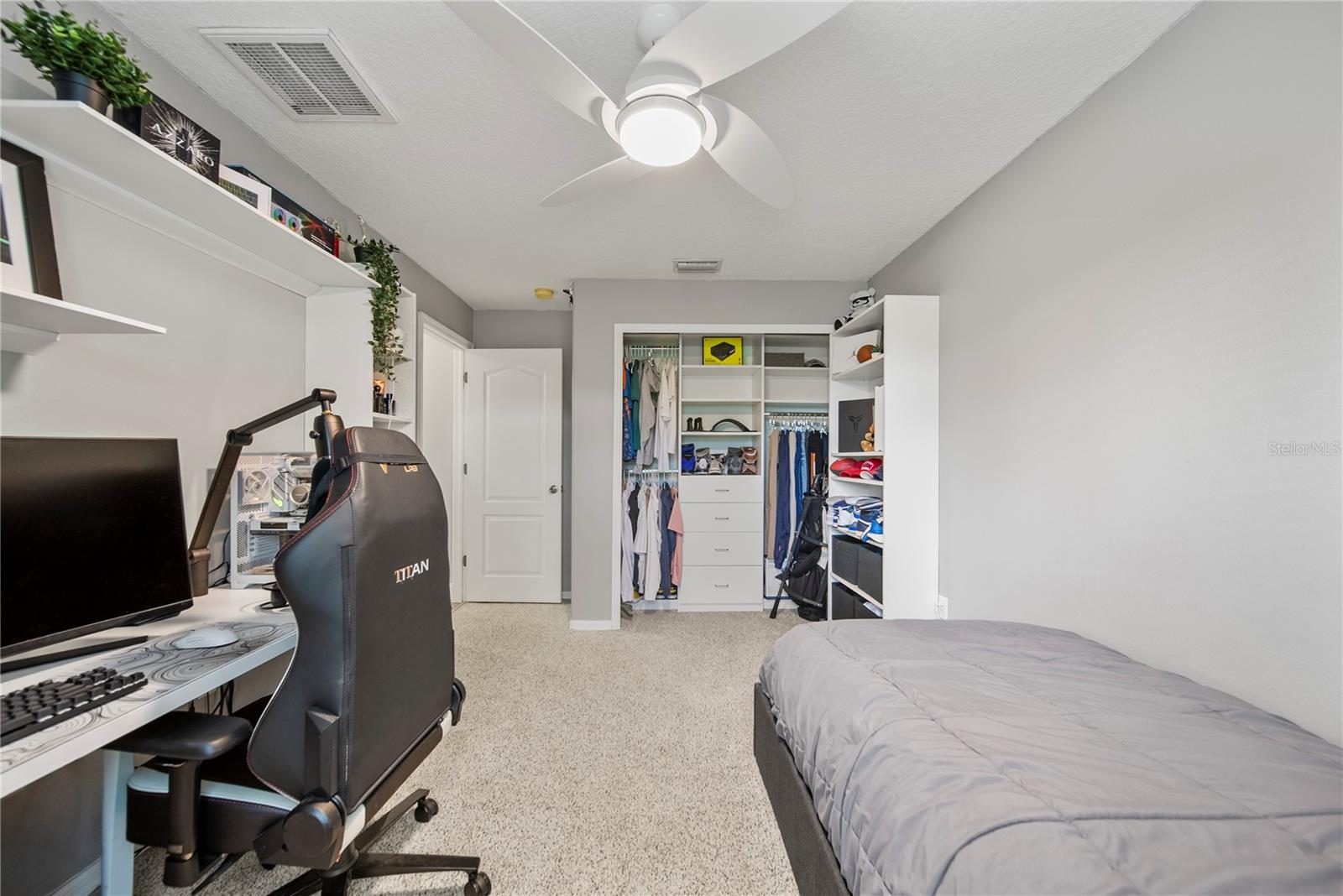 4512 POINTE O WOODS DR