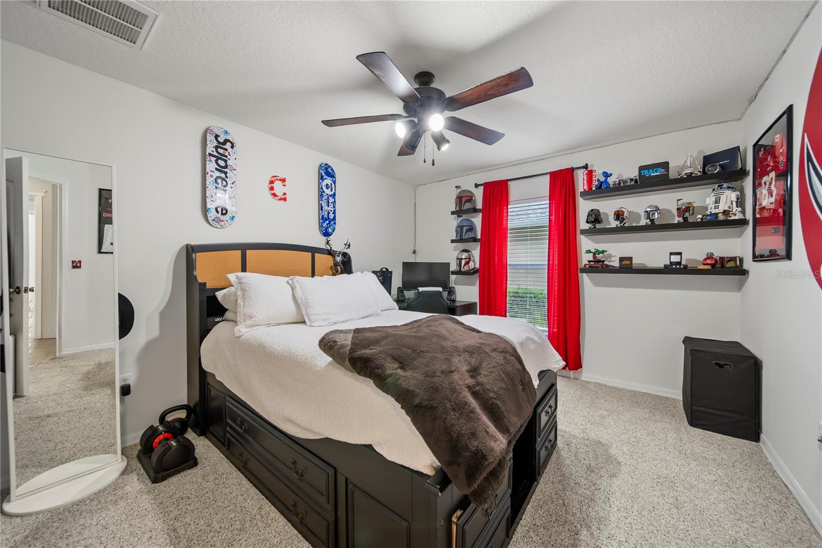 4512 POINTE O WOODS DR