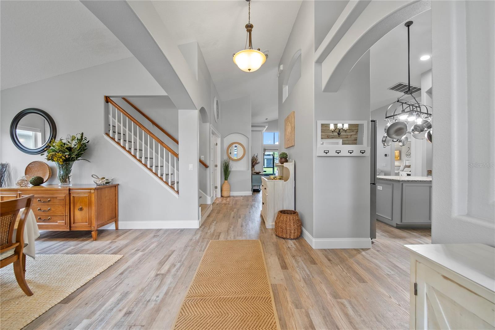 4512 POINTE O WOODS DR