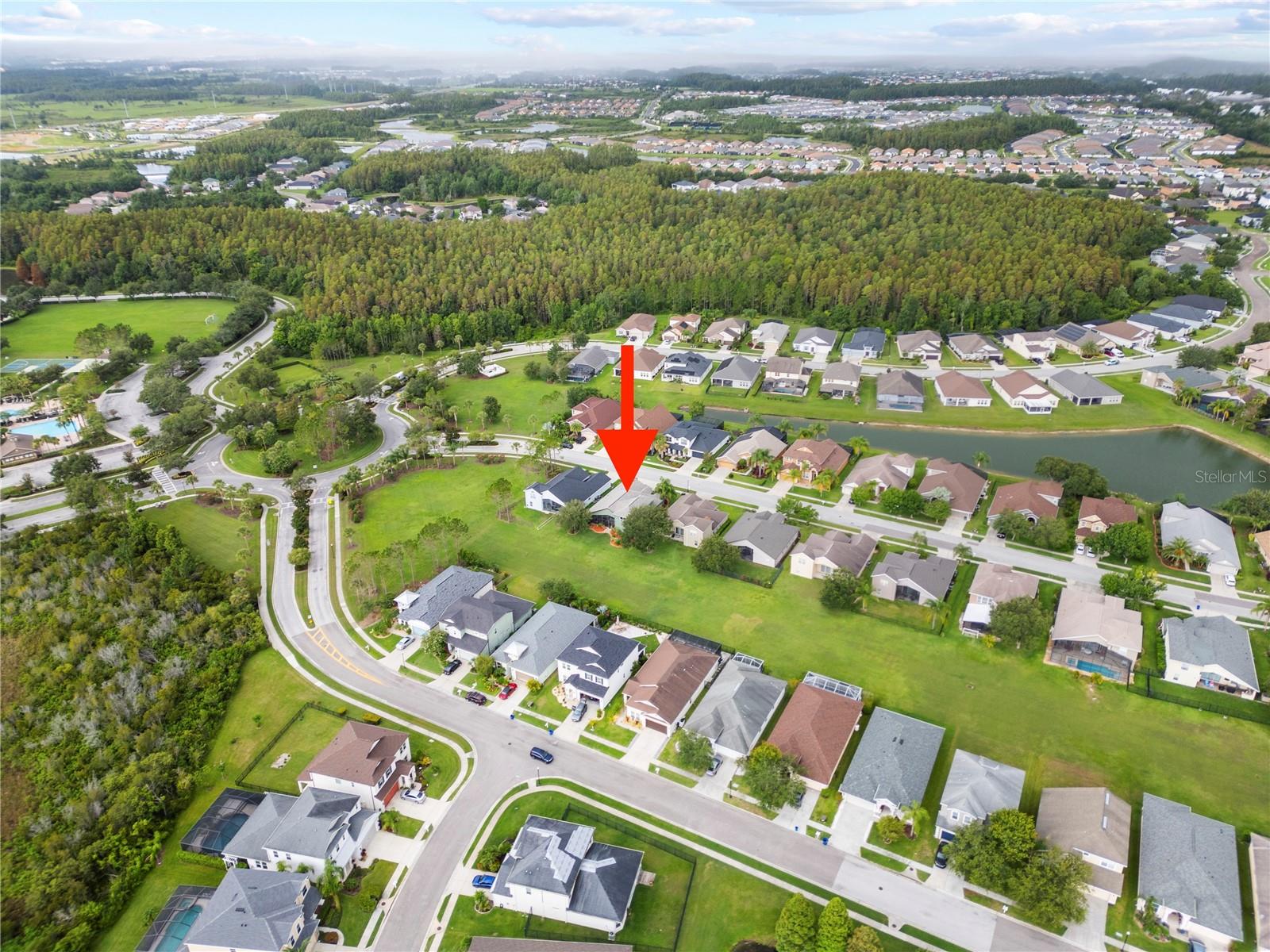 4512 POINTE O WOODS DR