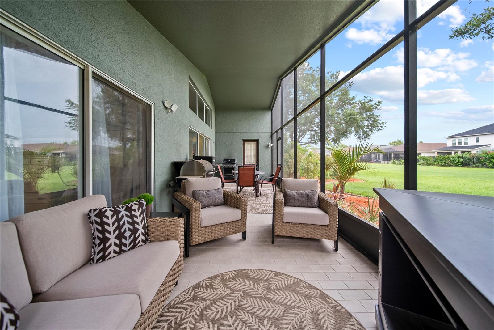 4512 POINTE O WOODS DR