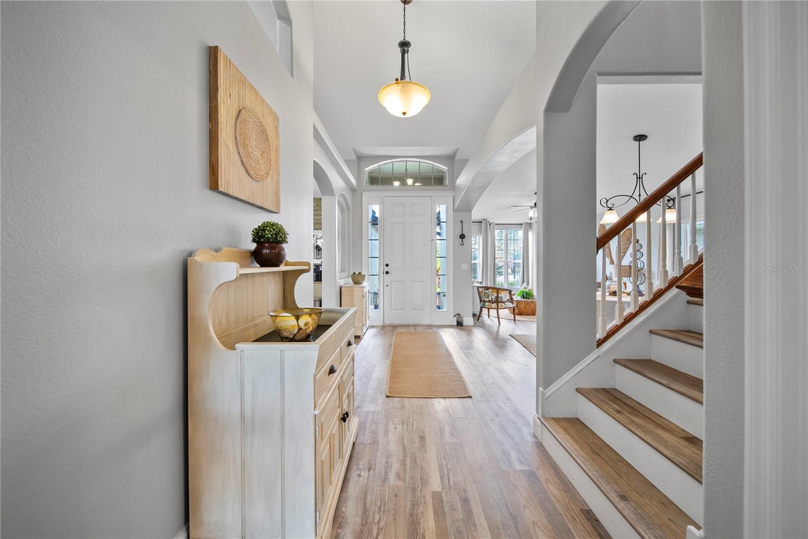 4512 POINTE O WOODS DR