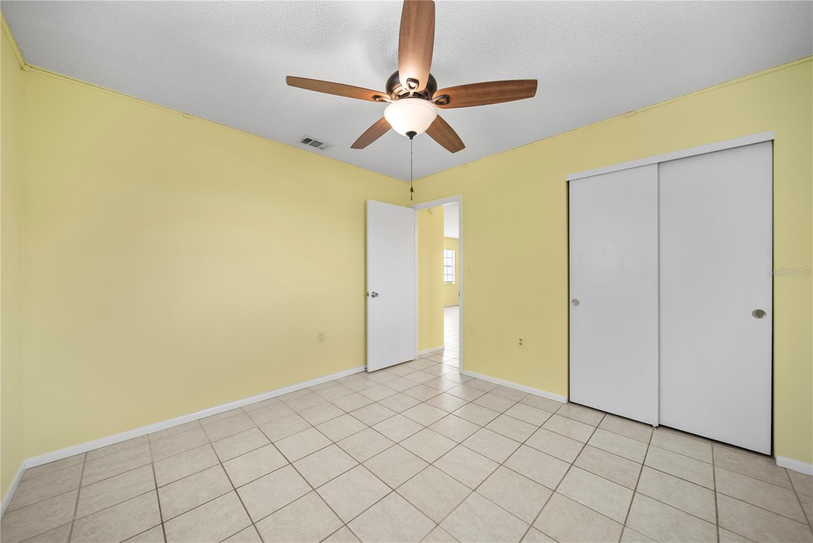 8247 SAYBROOK DR