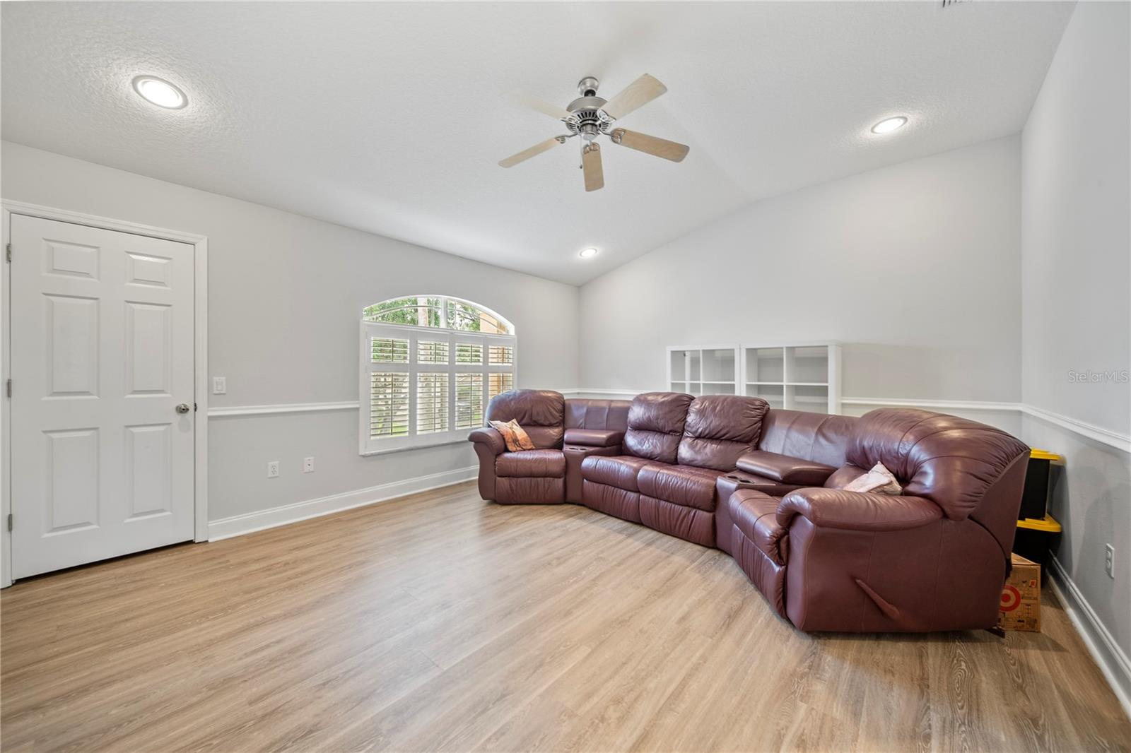 18004 AVALON LN