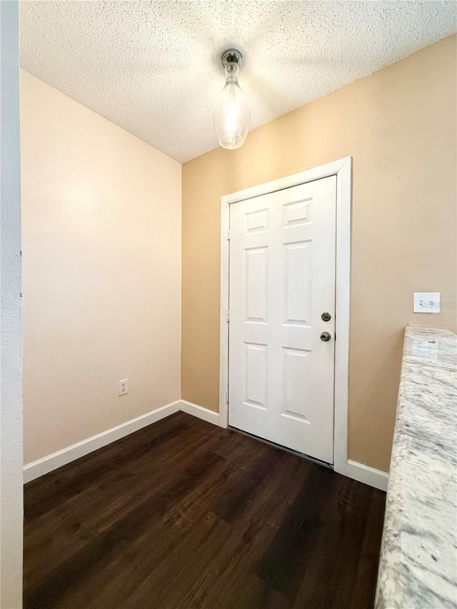 8654 HUNTERS KEY CIR