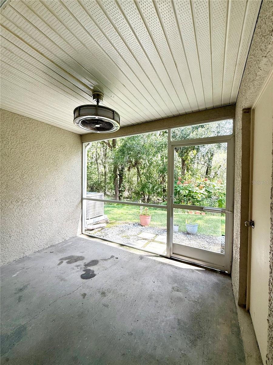 8654 HUNTERS KEY CIR