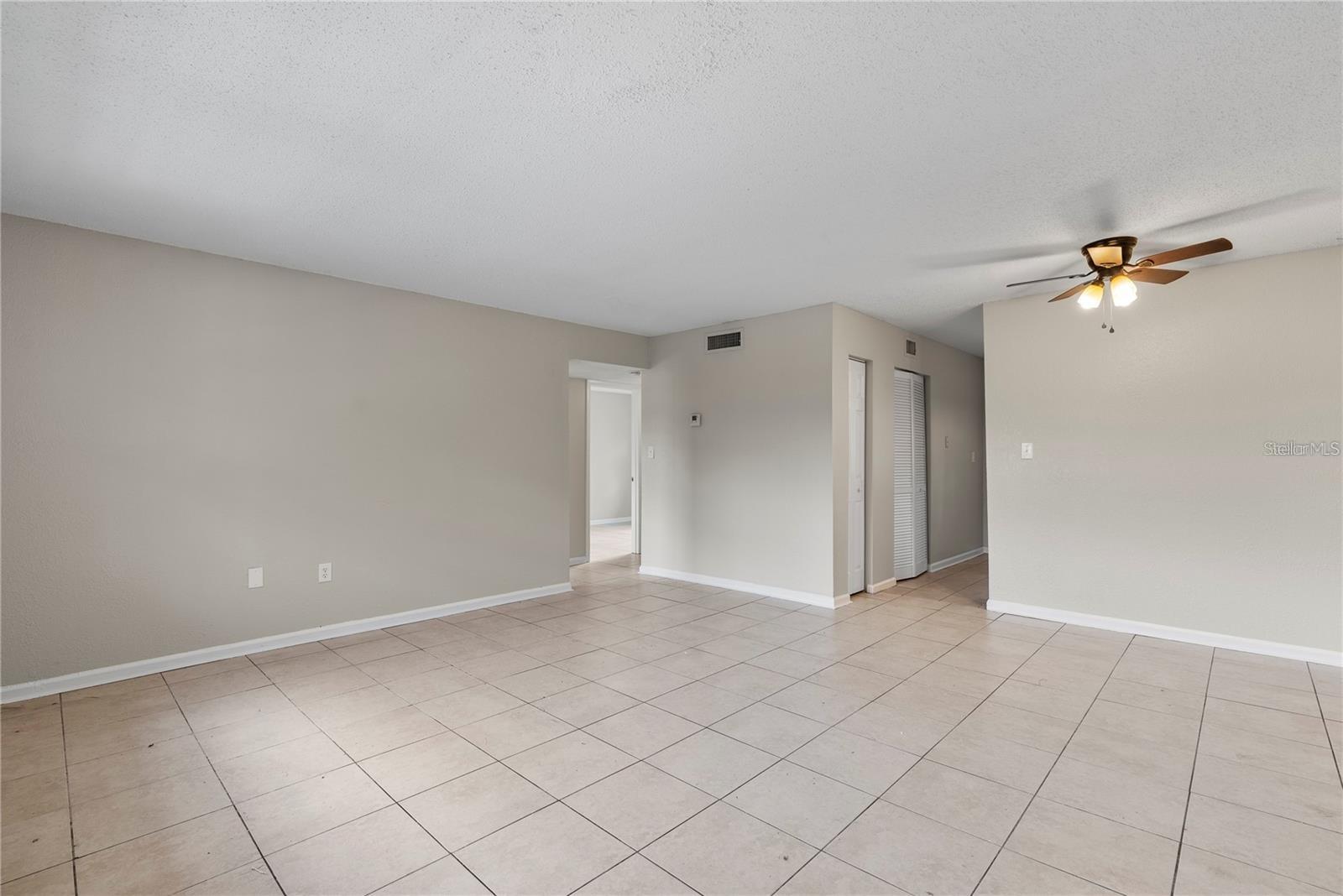 201 PINE VIOLET CT #202