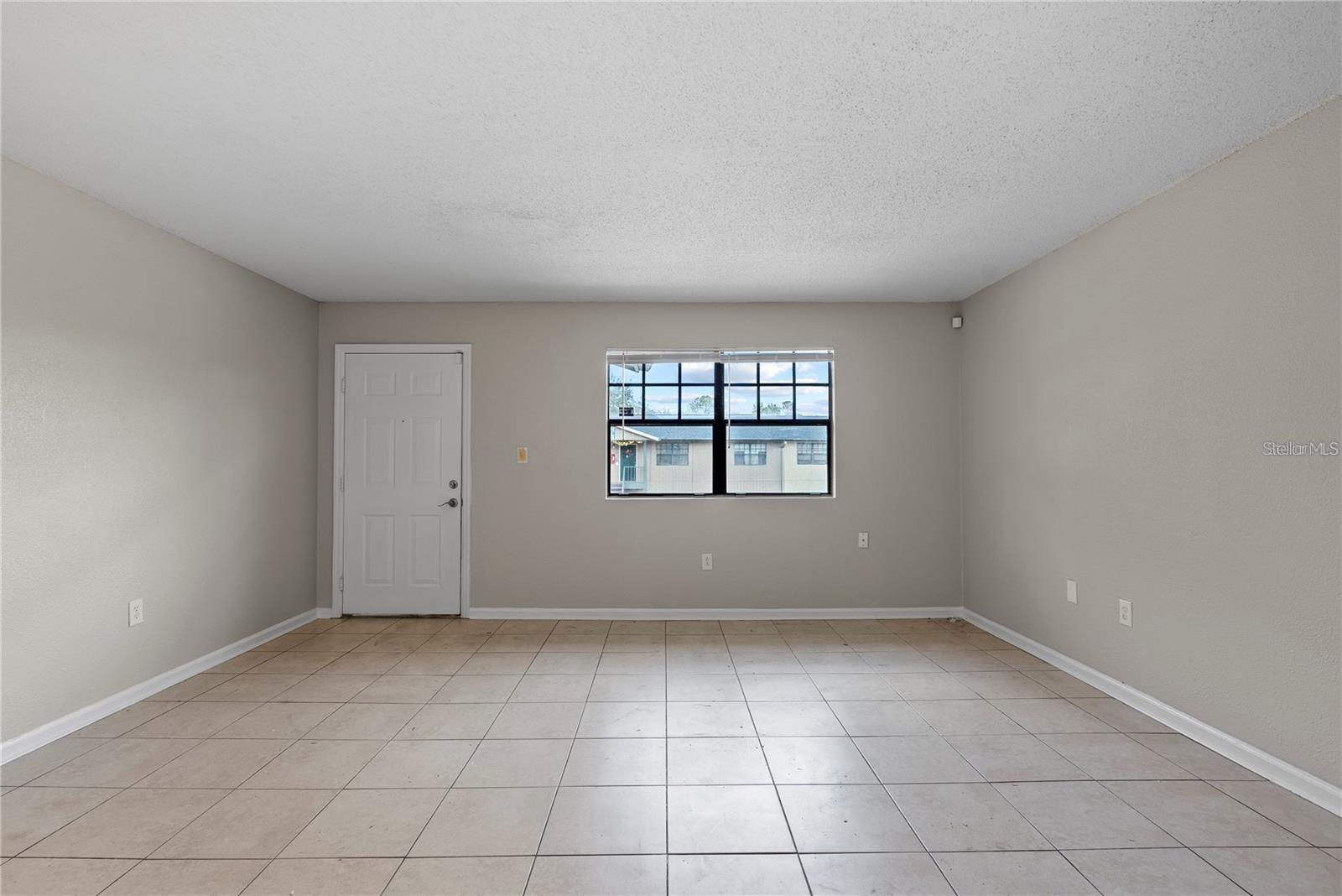 201 PINE VIOLET CT #202