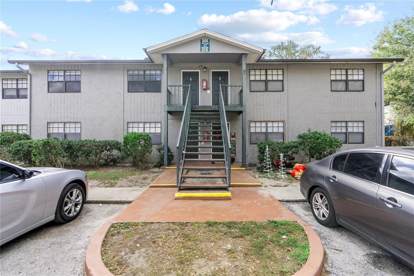 201 PINE VIOLET CT #202