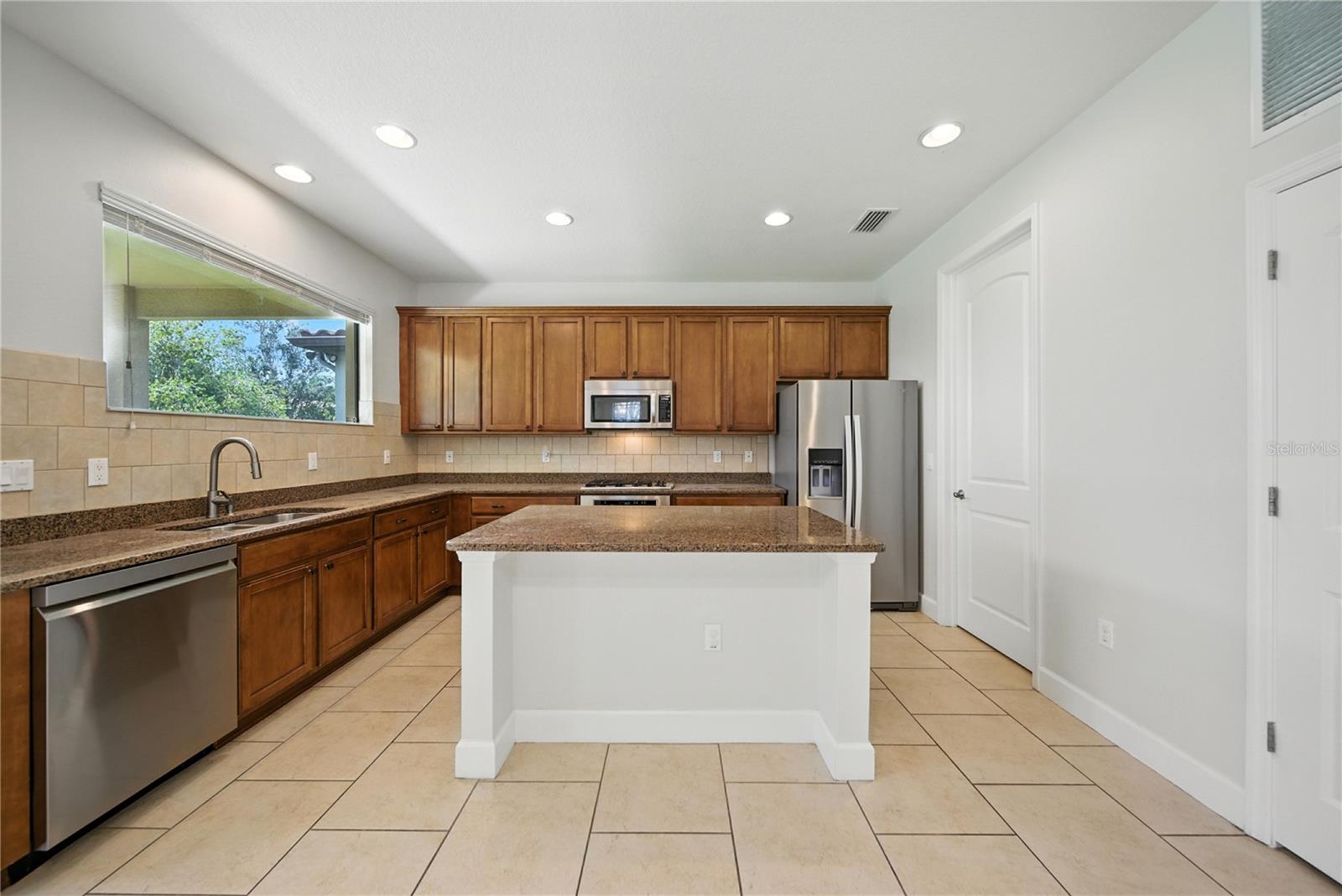 8209 DUNHAM STATION DR