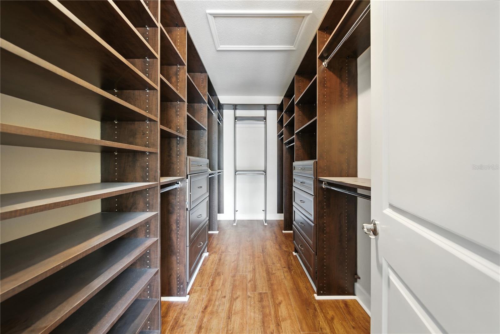 8209 DUNHAM STATION DR