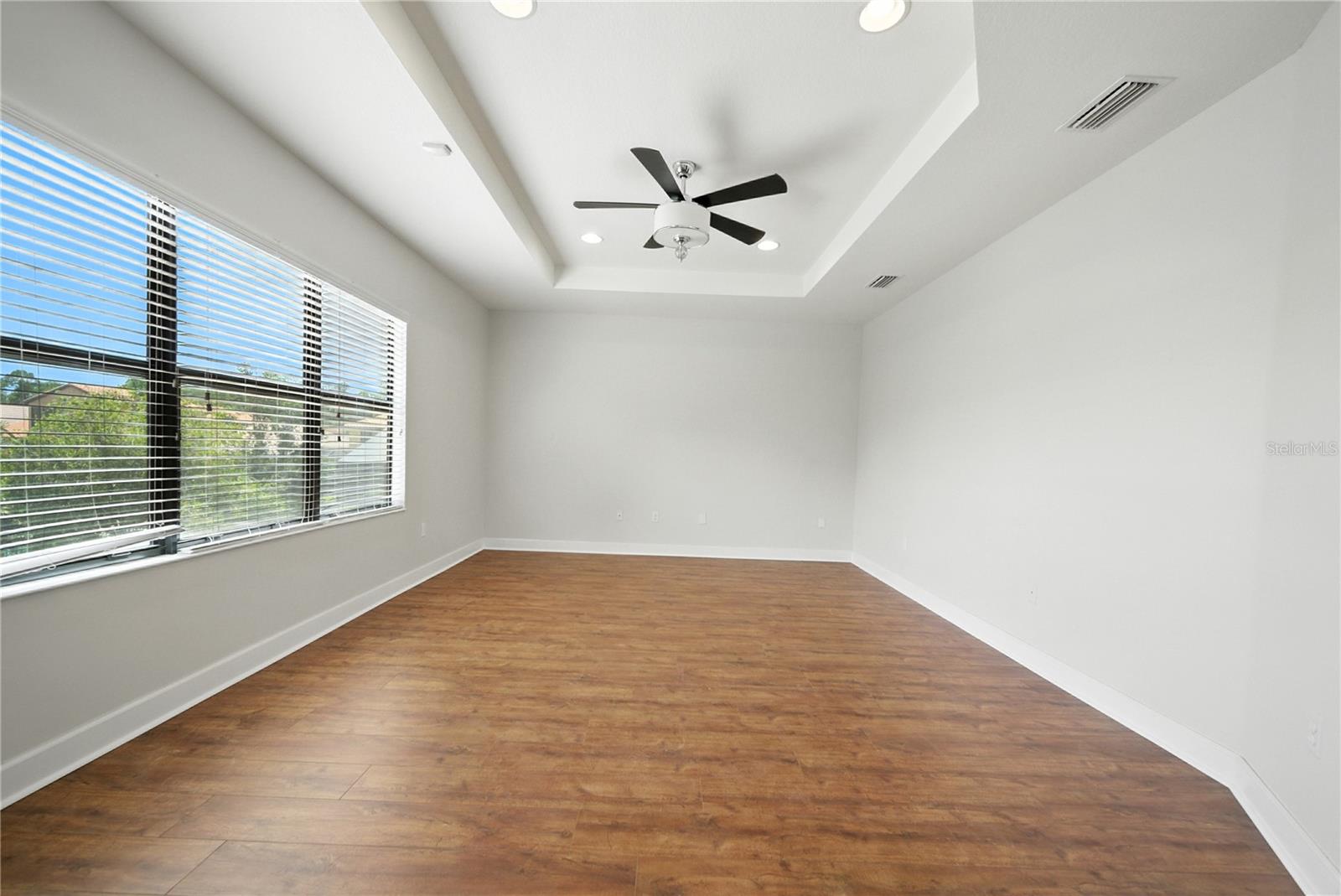 8209 DUNHAM STATION DR