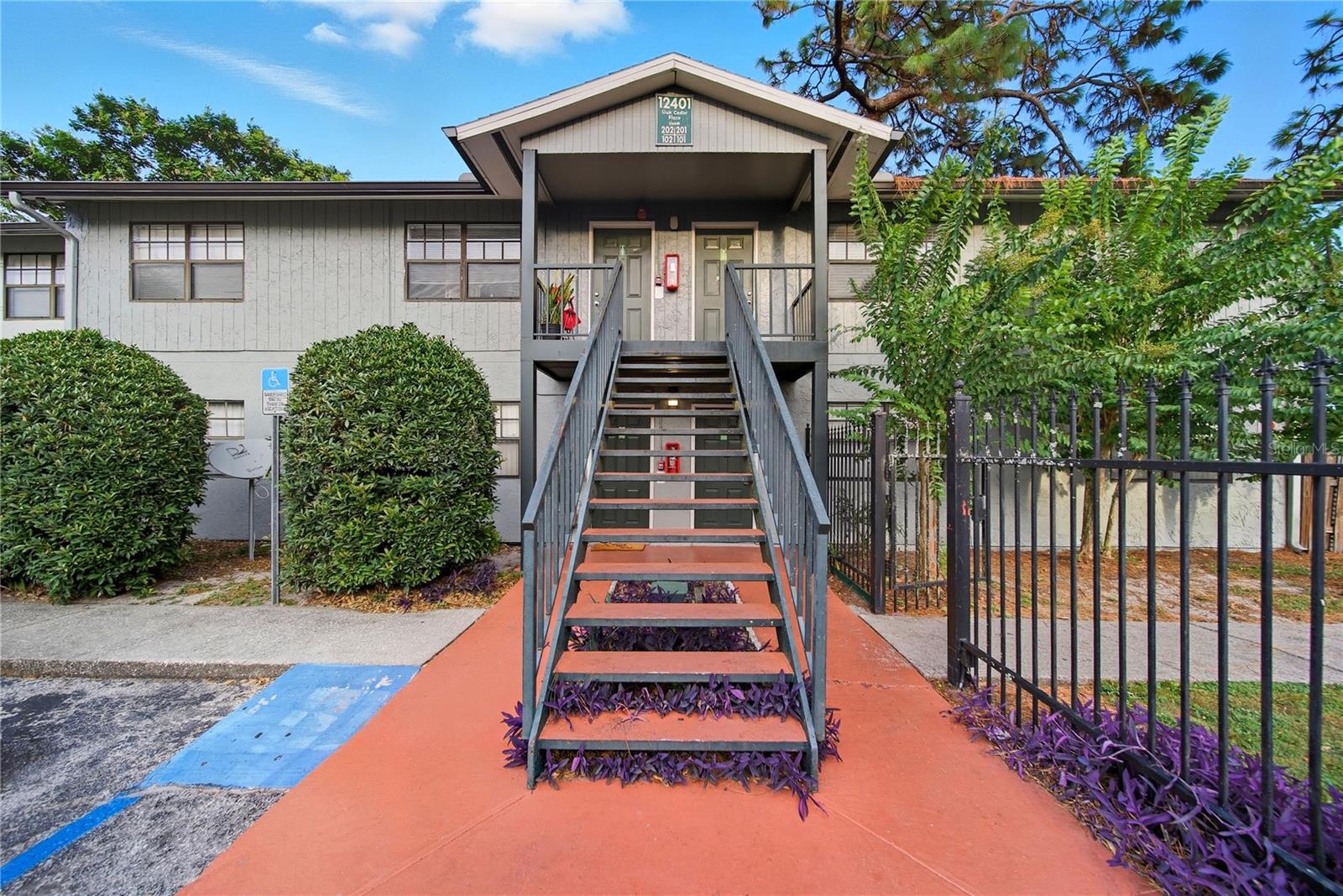 12401 OAK CEDAR PL #201