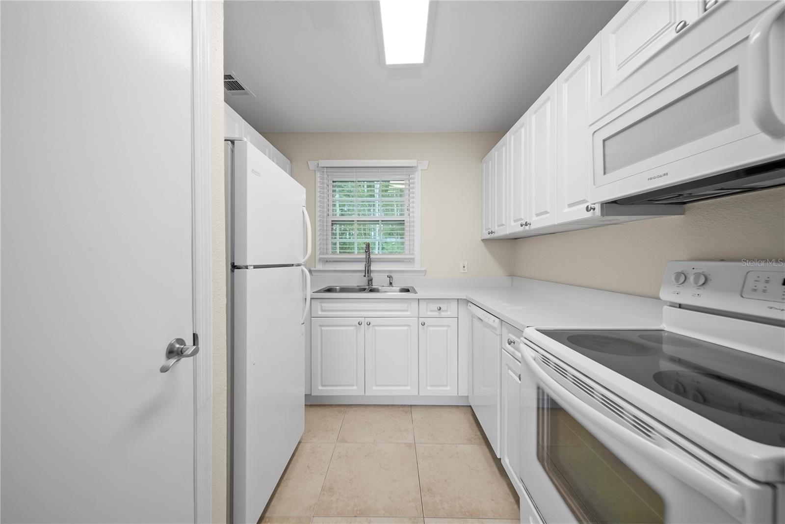 13713 JUNIPER BLOSSOM DR