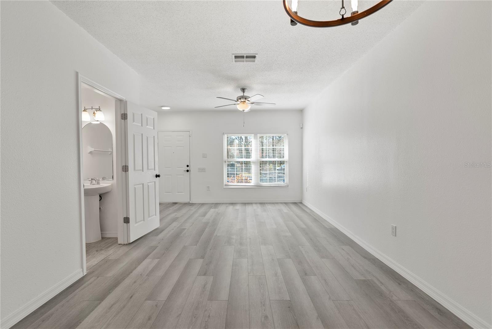 8646 HUNTERS KEY CIR