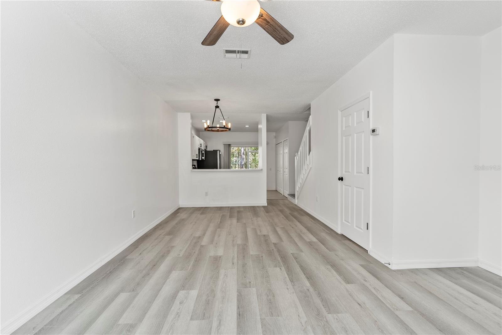 8646 HUNTERS KEY CIR