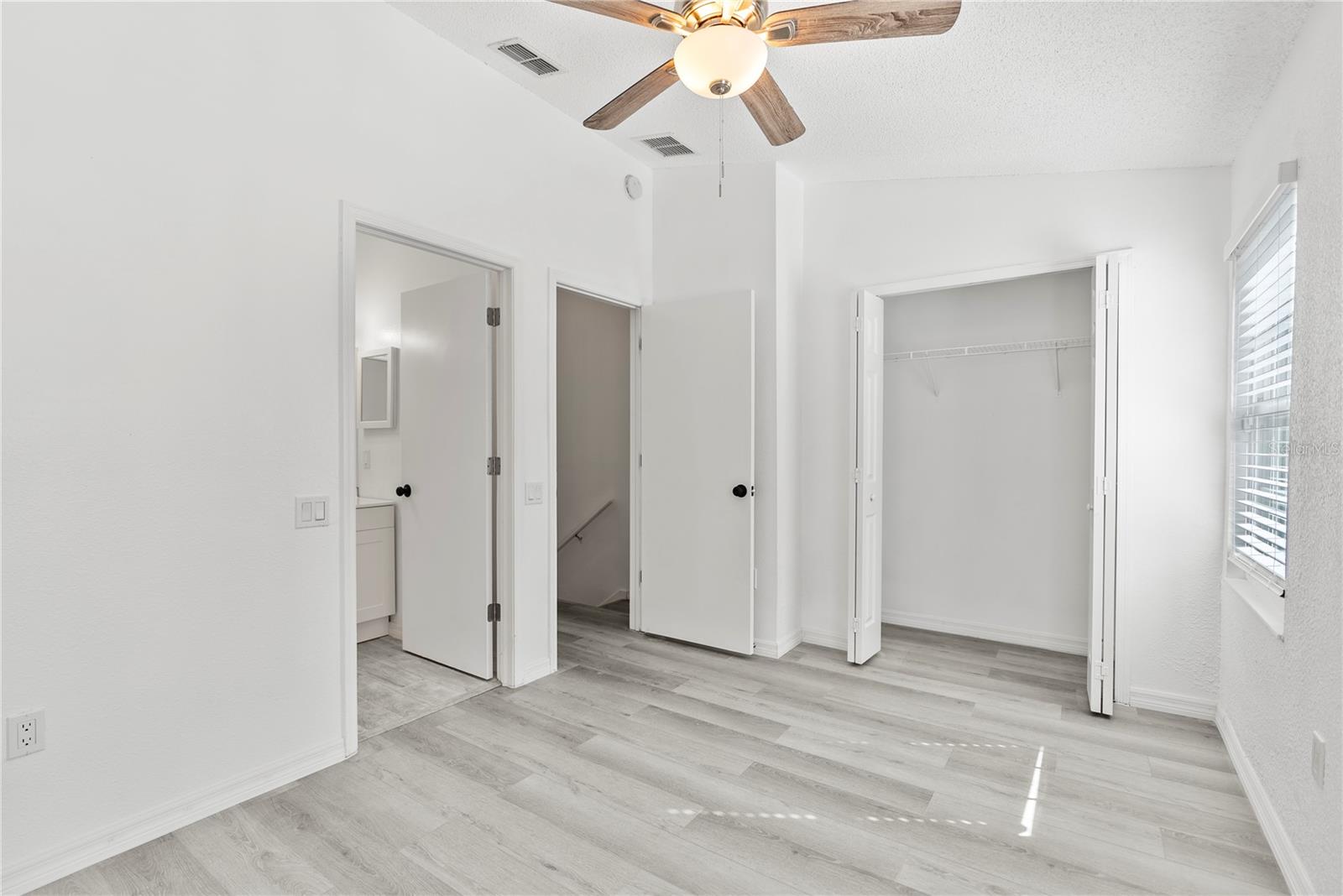 8646 HUNTERS KEY CIR