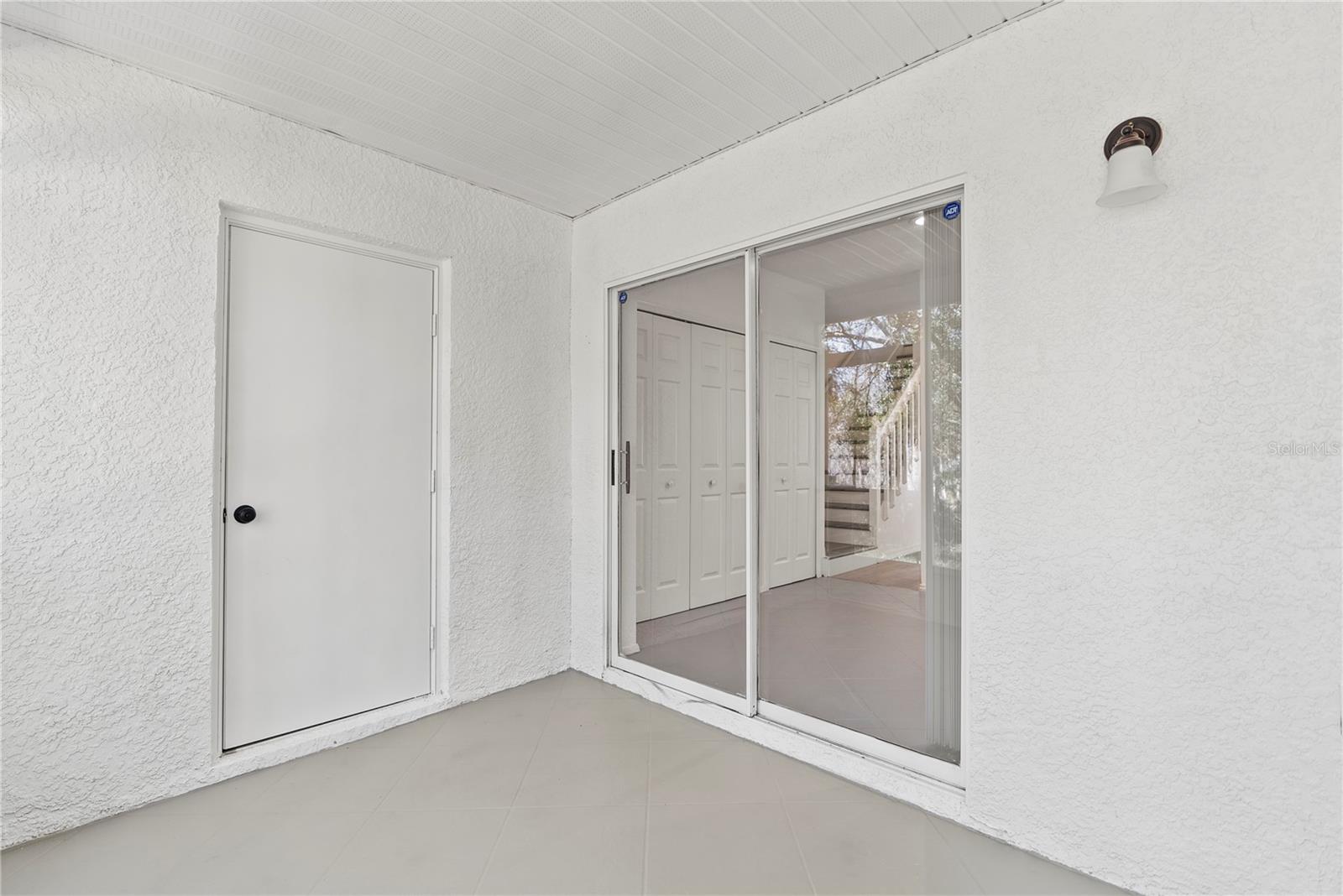 8646 HUNTERS KEY CIR