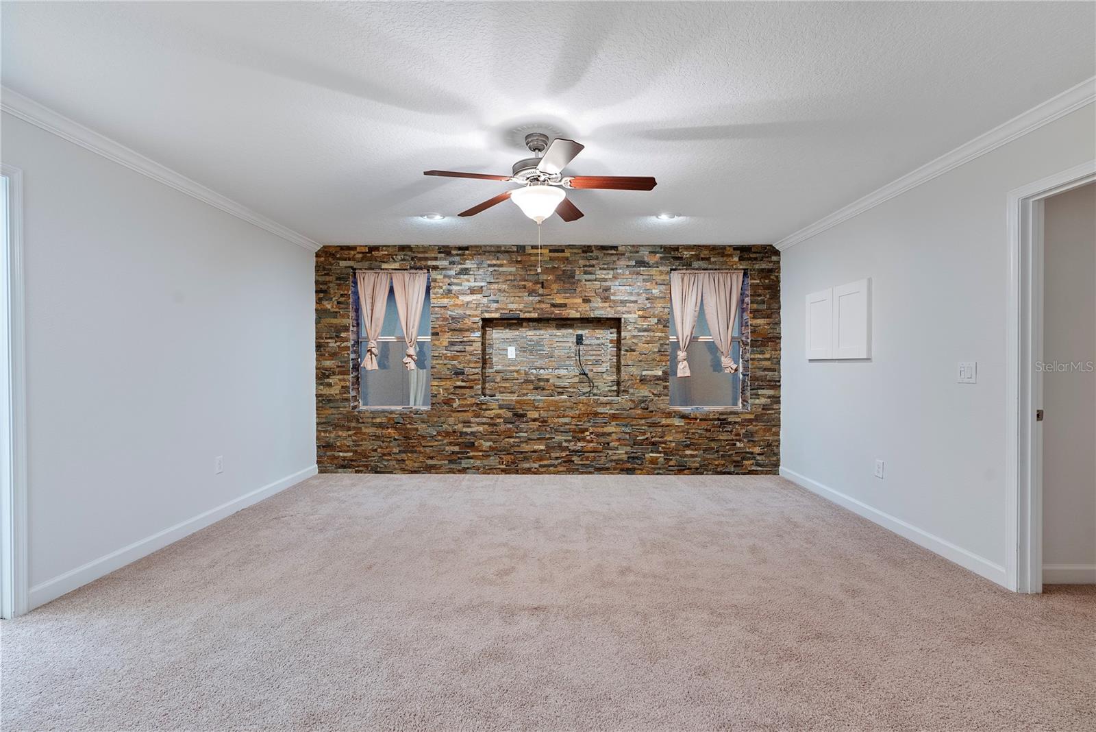 19342 PADDOCK VIEW DR