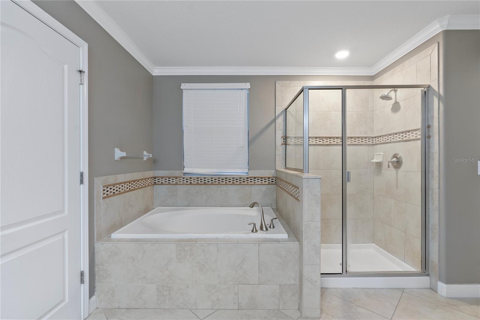 19342 PADDOCK VIEW DR