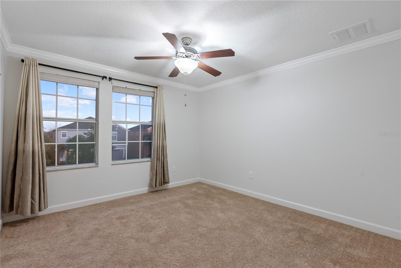 19342 PADDOCK VIEW DR