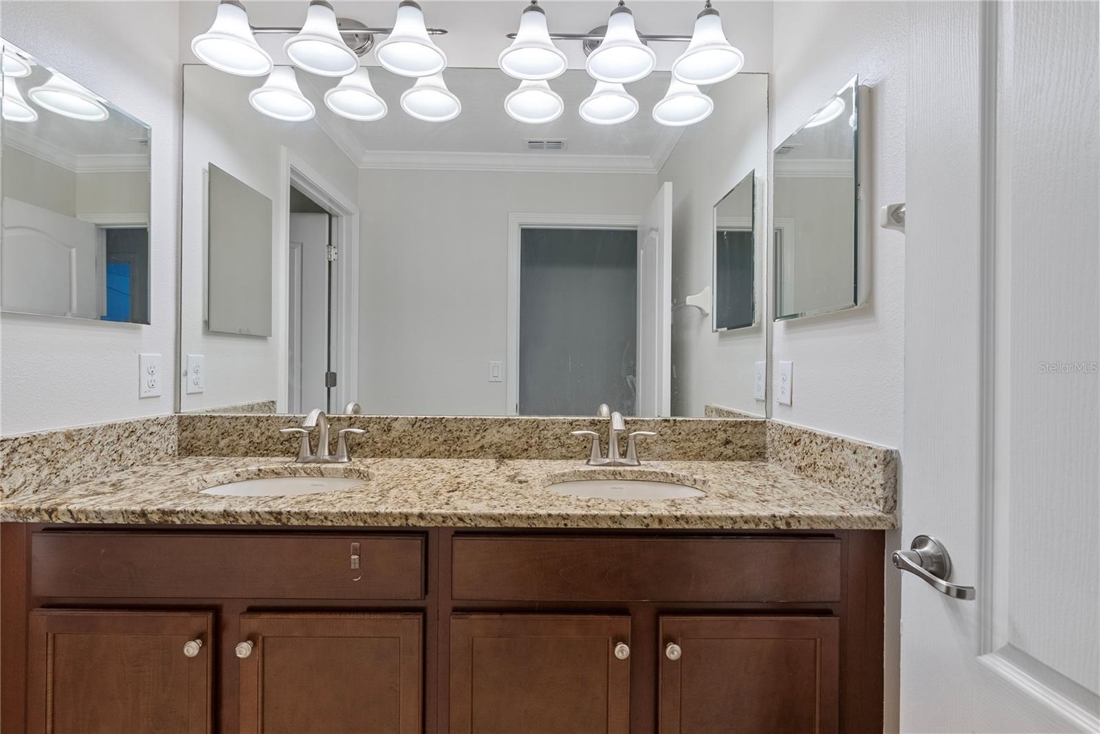 19342 PADDOCK VIEW DR