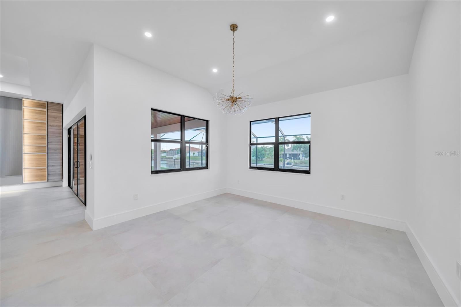 836 SW 36TH TER