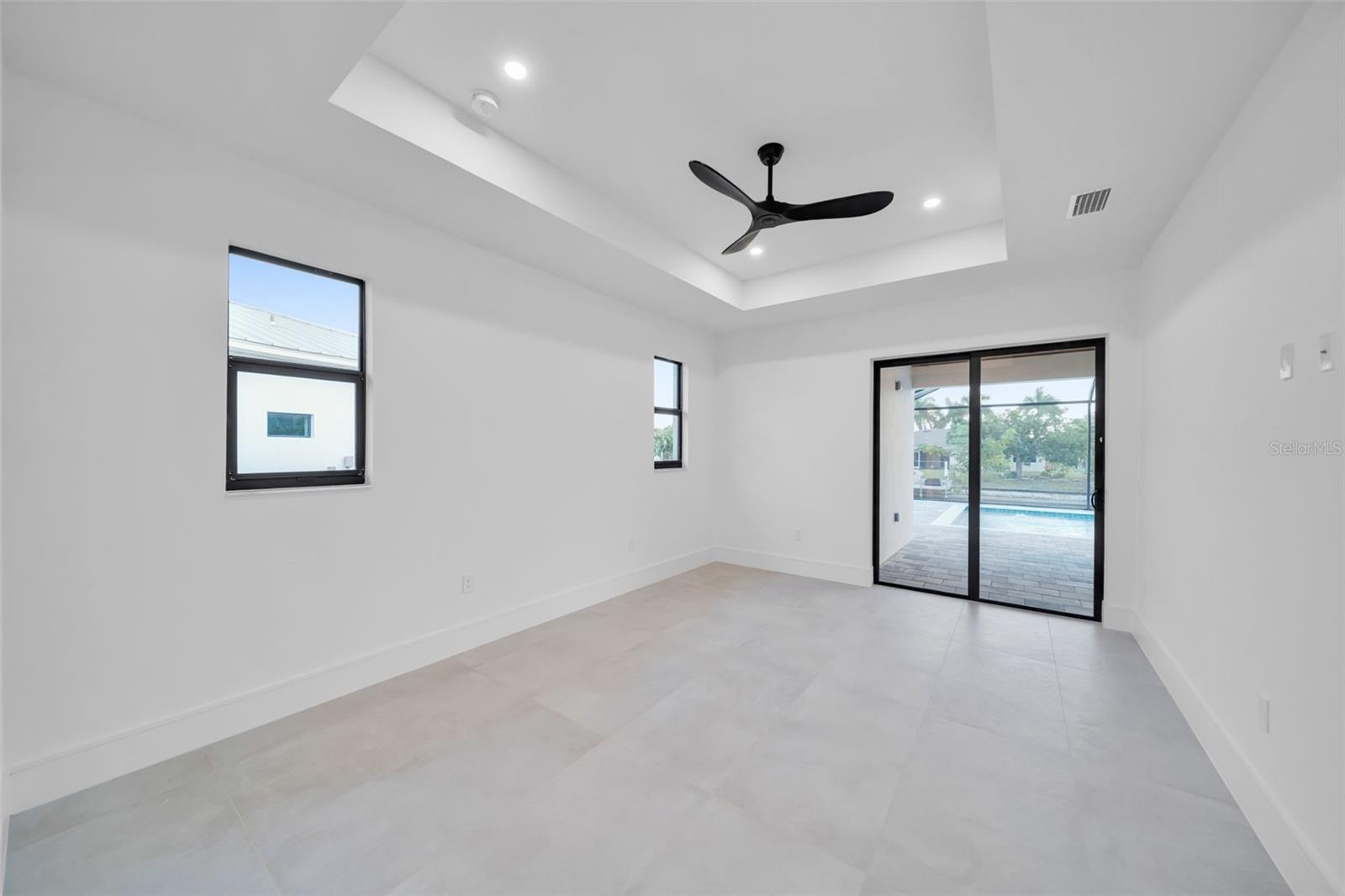 836 SW 36TH TER