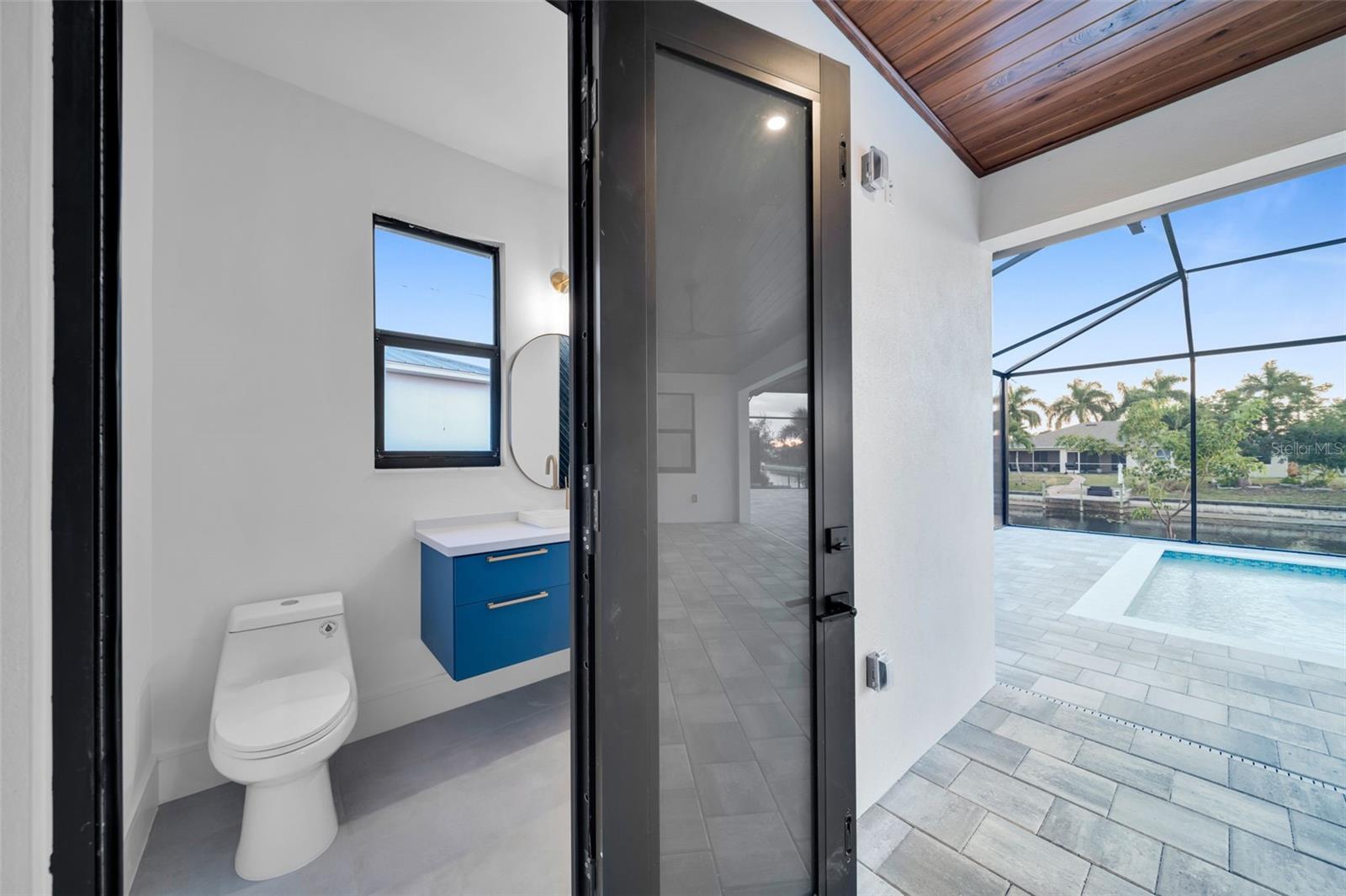 836 SW 36TH TER