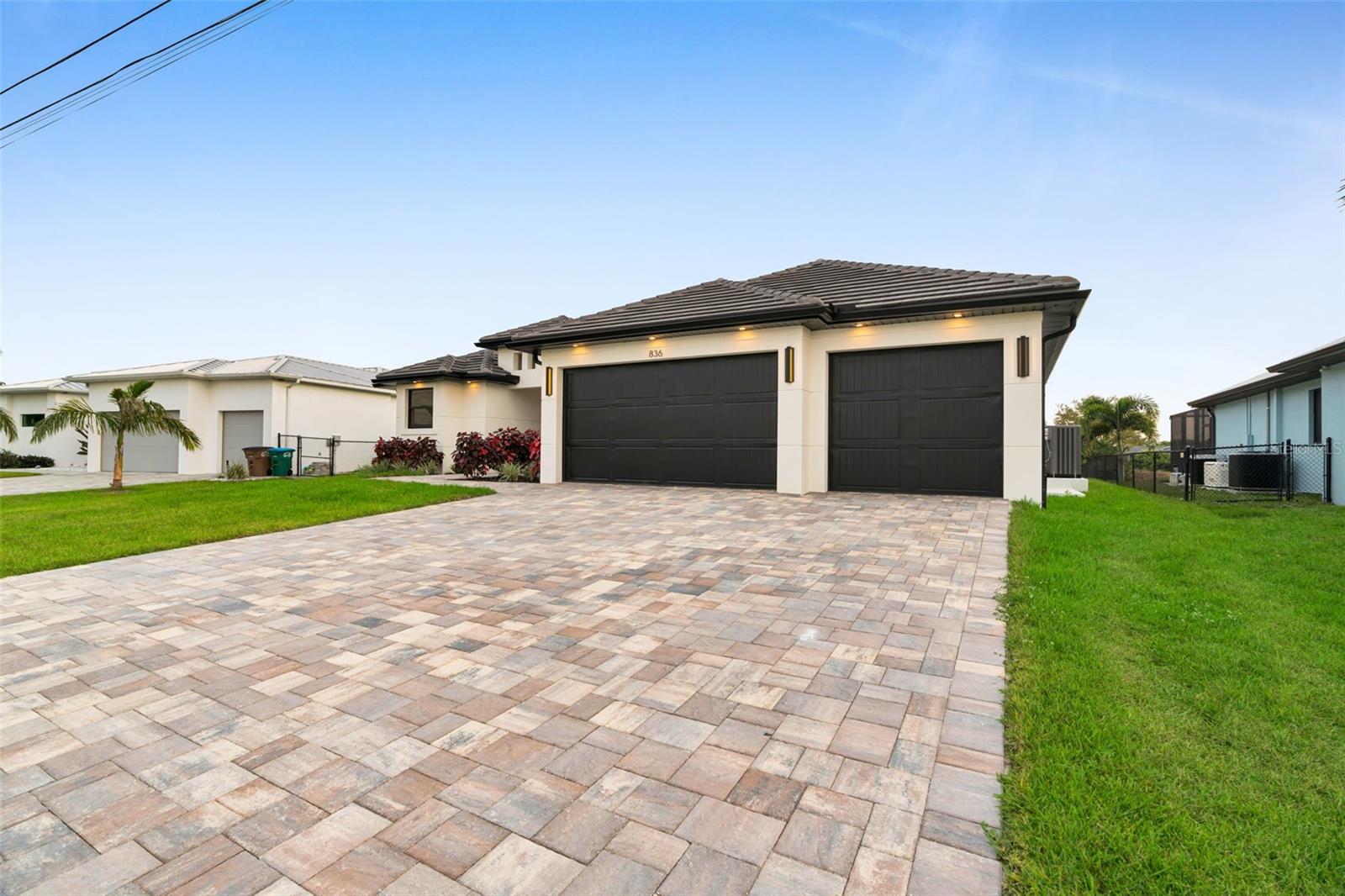 836 SW 36TH TER
